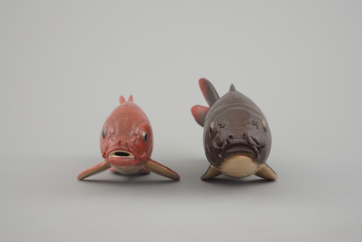 A set of Japanese koi-carps in wooden box, Onaka Suigetsu Kyujiro (1893-1975), 20th C.