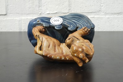 Een Chinees biscuit porseleinen figuur van een kylin, Qianlong, 18e eeuw