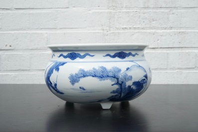 A blue and white Chinese porcelain censer, Kangxi, ca. 1700
