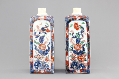 A pair of Chinese verte-imari porcelain square tea caddies, Kangxi, ca. 1700