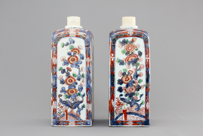 A pair of Chinese verte-imari porcelain square tea caddies, Kangxi, ca. 1700