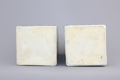 A pair of Chinese verte-imari porcelain square tea caddies, Kangxi, ca. 1700