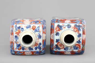 A pair of Chinese verte-imari porcelain square tea caddies, Kangxi, ca. 1700
