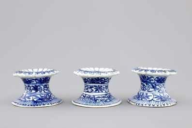 Three Chinese porcelain blue and white salts, Kangxi, ca. 1700