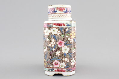 A Chinese famille rose export porcelain tea caddy, Qianlong, 18th C.