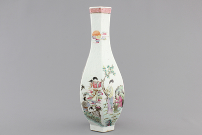 A Chinese hexagonal famille rose vase, 18/19th C.