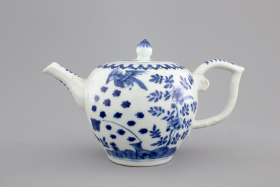 A Chinese porcelain blue and white teapot and cover, Kangxi