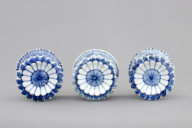 Three Chinese porcelain blue and white salts, Kangxi, ca. 1700