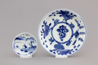 A Chinese blue and white porcelain landscape dish, 3 smaller plates and a saucer, Kangxi, ca. 1700