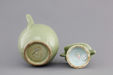 A Ming dynasty celadon glazed jug, 16/17th C. together with a helmet-shaped export porcelain jug, ca. 1780-1800