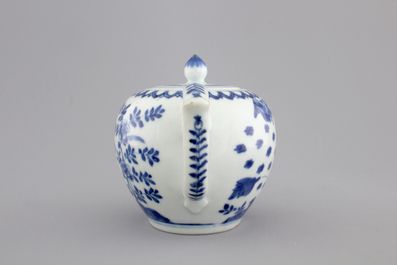 A Chinese porcelain blue and white teapot and cover, Kangxi