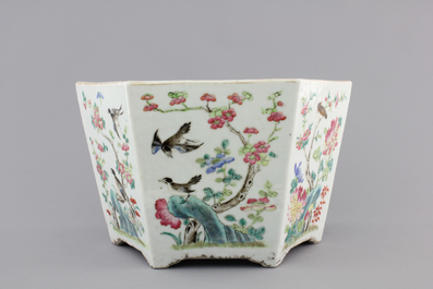 A Chinese hexagonal porcelain famille rose jardiniere with animals and flowers, 19th C.