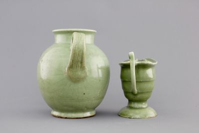 A Ming dynasty celadon glazed jug, 16/17th C. together with a helmet-shaped export porcelain jug, ca. 1780-1800