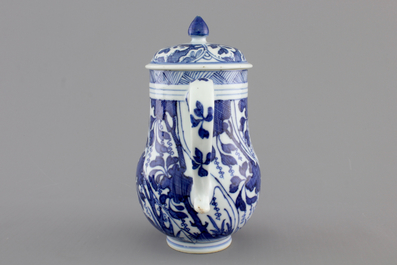 A blue and white Chinese porcelain jug and cover, Kangxi, ca. 1700