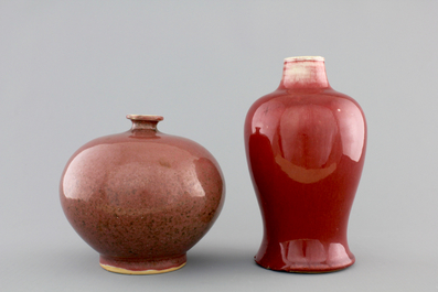 A Chinese langyao baluster-shaped vase and a peachbloom red vase, 19th C.
