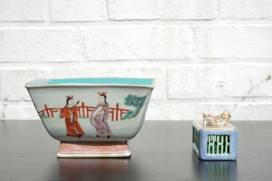 A Chinese famille rose square bowl and reticulated box, 19/20th C.
