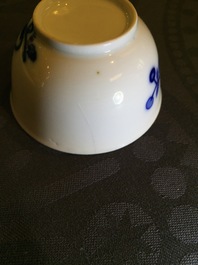 Un sorbet et soucoupe en porcelaine de Chine pour l'export: "Le perroquet sur une branche", Qianlong, ca. 1740