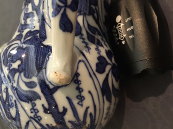 A blue and white Chinese porcelain jug and cover, Kangxi, ca. 1700