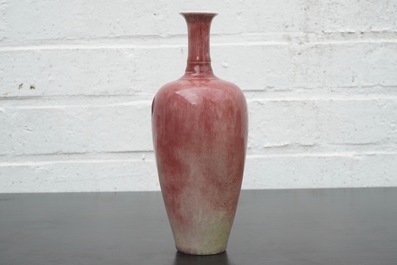 Un vase monochrome en rouge flamb&eacute;, 19/20&egrave;me