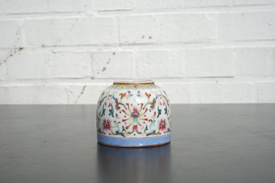 A Chinese famille rose enamelled brushwasher, 19/20th C.