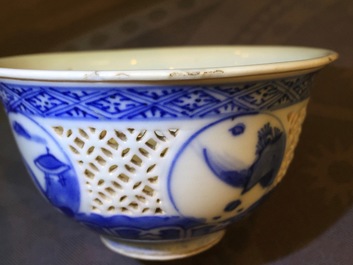 Two Chinese blue and white porcelain bowls, one open-worked, 17/18th C.