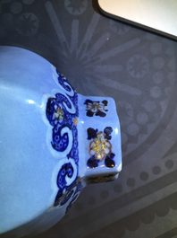 A Chinese porcelain five-piece lavender garniture , Qianlong, 18th C