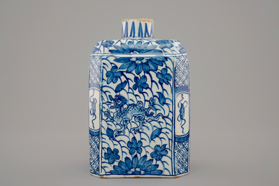 A Dutch Delft chinoiserie tea caddy, 18th C.