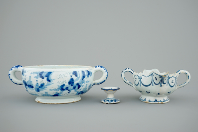 Une sauci&egrave;re, une sali&egrave;re et un bol &agrave; vin chaud, fa&iuml;ence de Delft, 17/18&egrave;me
