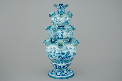 A blue and white pyramidal tulip vase, Cantagalli, Italy, 19th C.