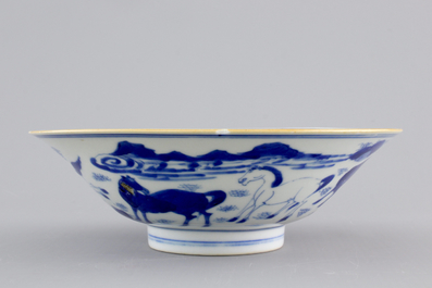 Un bol en porcelaine de Chine &agrave; d&eacute;cor de chevaux, Shunzhi/Kangxi, 17&egrave;me