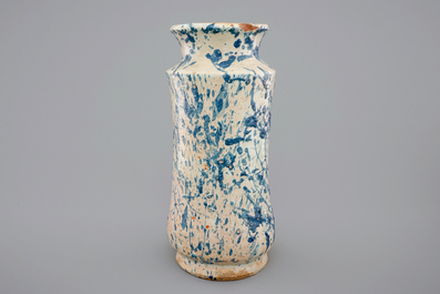 A blue and white Spanish splattered albarello, 18th C.