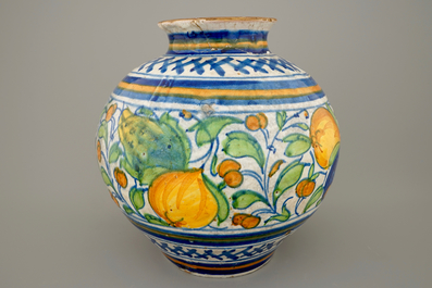 Een zgn. "vaso a palla", Veneti&euml;, 16e eeuw