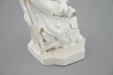 Une damme assise en fa&iuml;ence blanche monochrome, 18&egrave;me, poss. Bruxelles