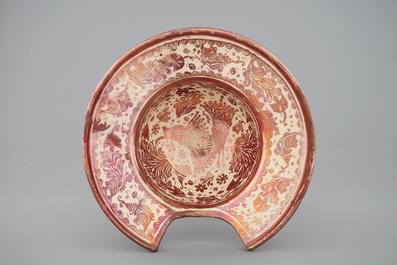 Un plat &agrave; barbes hispano-mauresque, Espagne, vers 1600