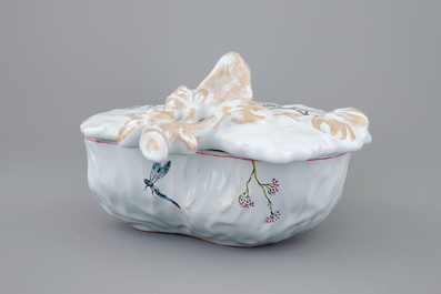 A leaf-shaped box and cover, ca. 1900, marked Gall&eacute;, Nancy, France