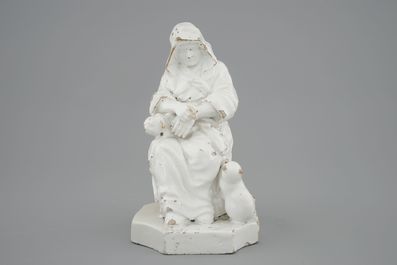 Une damme assise en fa&iuml;ence blanche monochrome, 18&egrave;me, poss. Bruxelles