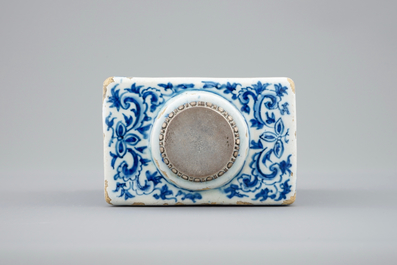 A fine blue and white Dutch Delft chinoiserie tea caddy, Kangxi style, ca. 1700