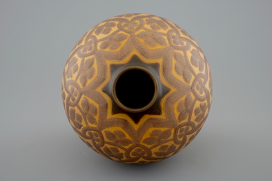 A Charles Catteau stoneware gr&egrave;s vase with floral design for Boch K&eacute;ramis, 1st half 20th C.