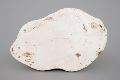 Un pique-fleurs en forme d'h&eacute;risson en fa&iuml;ence polychrome, Nord de la France, 18/19&egrave;me