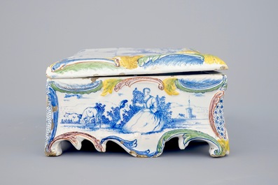 Une rare bo&icirc;te &agrave; bijoux et son couvercle en fa&iuml;ence de Delft polychrome, 18&egrave;me
