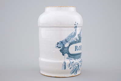 Een blauw-witte apothekerspot 'Rob:Ribes', Makkum, Friesland, 18e eeuw