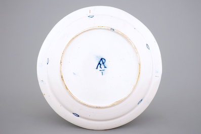 A large Dutch Delft Kakiemon style dish with quails, 18th C.