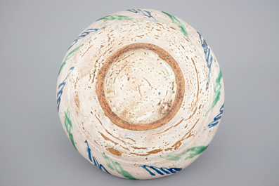 Un bol en fa&iuml;ence espagnole polychrome, Fajalauza, d&eacute;but du 19&egrave;me