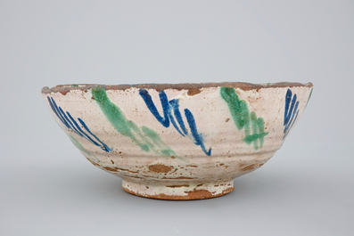 Un bol en fa&iuml;ence espagnole polychrome, Fajalauza, d&eacute;but du 19&egrave;me