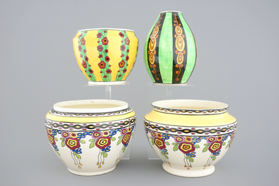 Een lot Boch K&eacute;ramis art deco: drie cachepots en een vaas, 20e eeuw