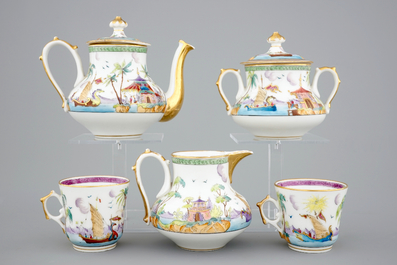 Une service &agrave; th&eacute; (t&ecirc;te-&agrave;-t&ecirc;te) pour deux en porcelaine de Bayeux, 19&egrave;me