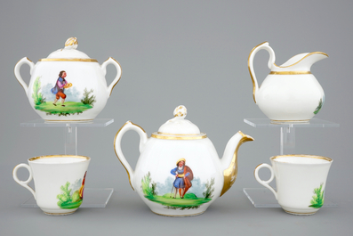 A tea service for two (t&ecirc;te-&agrave;-t&ecirc;te) in Paris porcelain, 19th C.