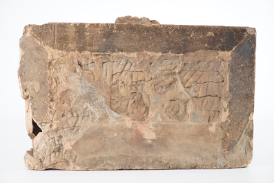 Een groot architecturaal terracotta fragment met Neptunus, Frankrijk, 17/18e eeuw