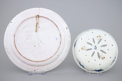 Un fraisier en Delft polychrome et une plat en fa&iuml;ence de Saint-Amand-les-Eaux, 18&egrave;me