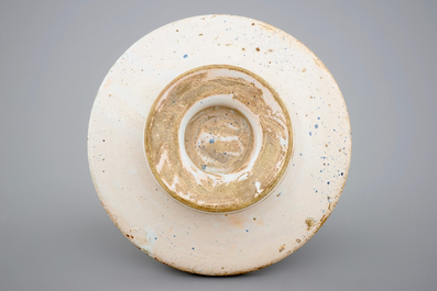 A blue and white Spanish pottery tazza with a hare, Teruel, 17th C.
